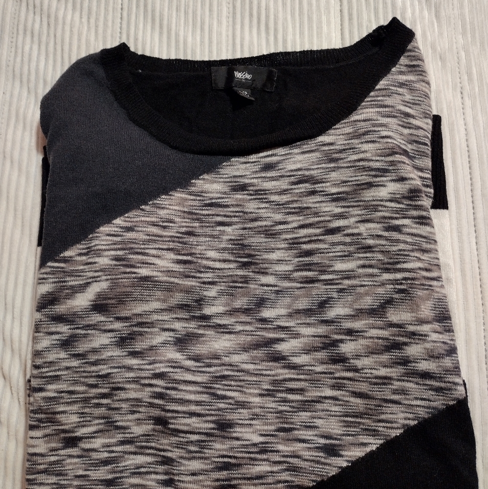 Mossimo long sleeve shirt